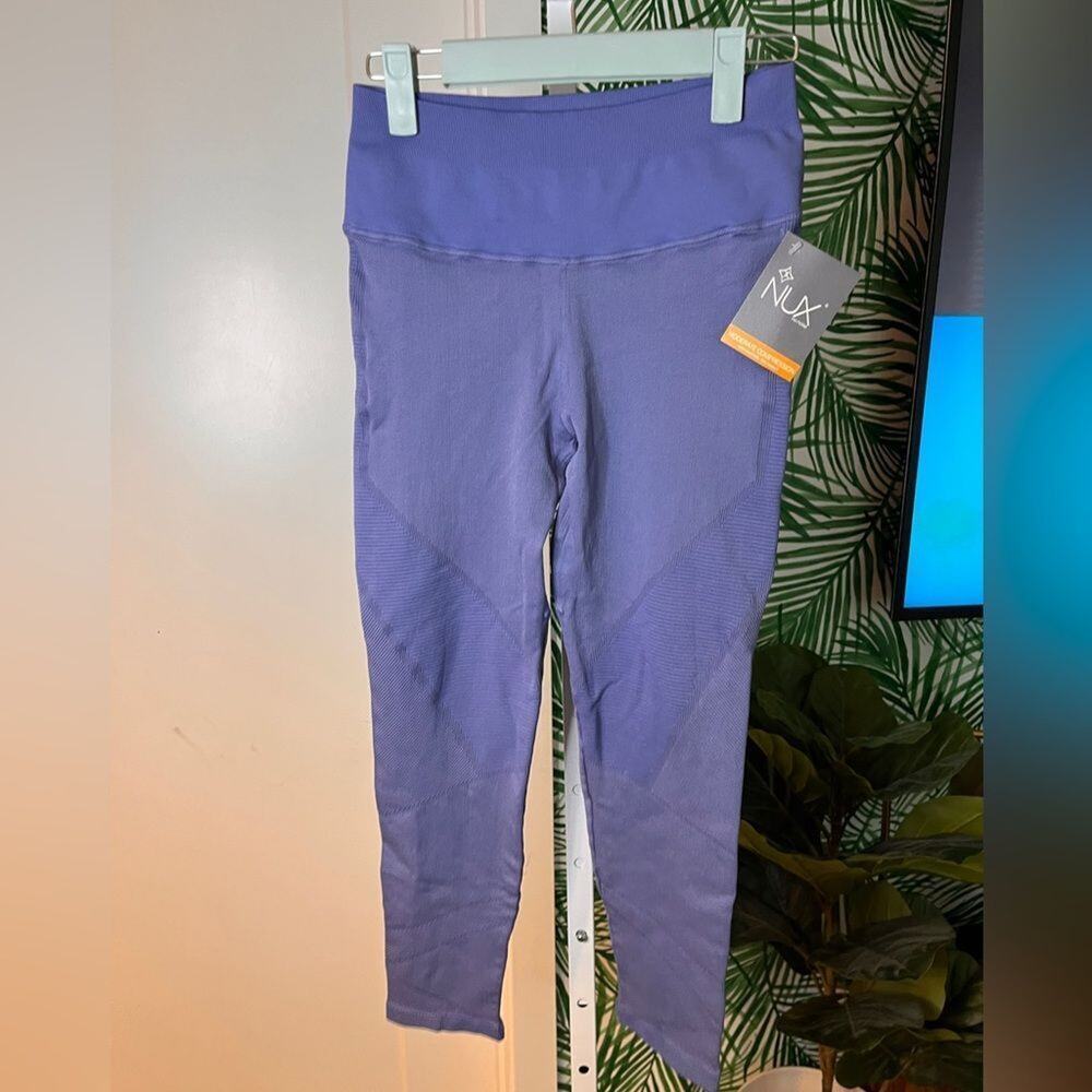 NWT NUX One by One 7/8 Leggings in Blue Size large